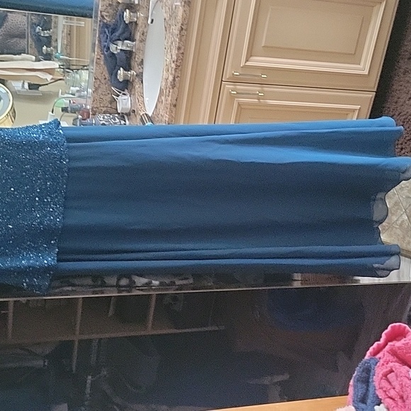 Beautiful dark teal beaded and sequend evening dress with flutter short sleeves - Picture 2 of 8